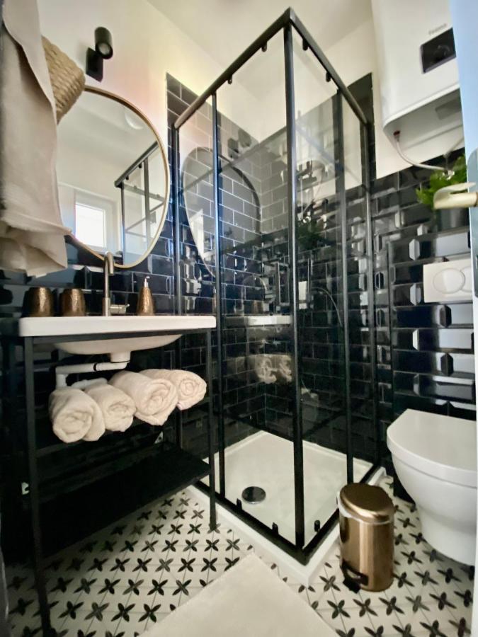 Modern Couples Coastal Getaway Mm Apartment Crikvenica Luaran gambar